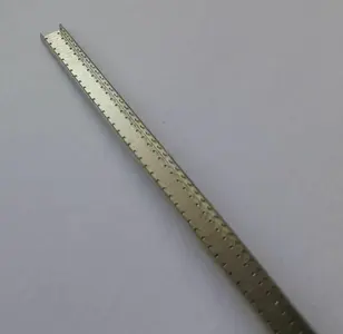 Ceownik z nitami 1 x 2,5 x 1 x 100 mm (mosiądz fototrawiony)