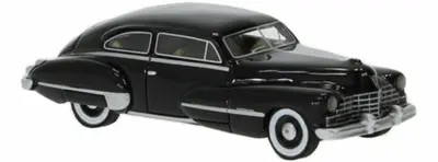 Cadillac Series 62 Club Coupe czarny, 1946