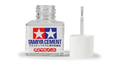 Klej z pędzelkiem (Tamiya Cement) / 40ml